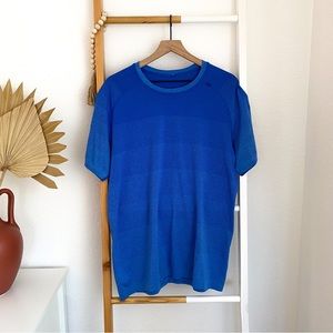 Lululemon Men's Metal Vent Tech Short Sleeve Blue Multi Stripe Size XL